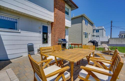 Wall House | Jersey Shore Getaway with Grill Walk to Beach!