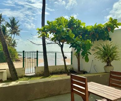 Kaduruduwa House | Jess Beach Villa