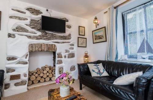 West Looe House | Jessamine: Restored fisherman's cottage close to Looe's harbour