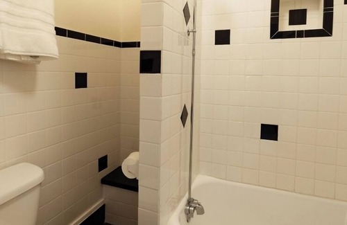 Cimarron Hotel | Jesse James - Historic Hotel