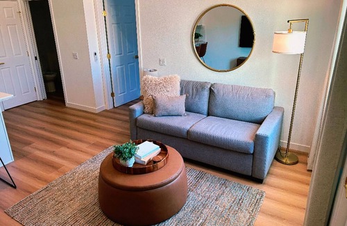 Bixby Knolls House | Jet Set Hideaway