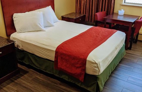 Queens Hotel | Jets Motor Inn