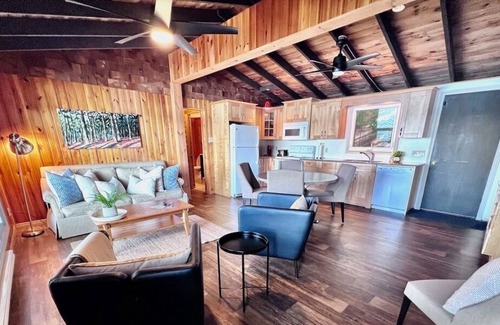 Catchacoma Cottage | Jewel on Gold Lake
