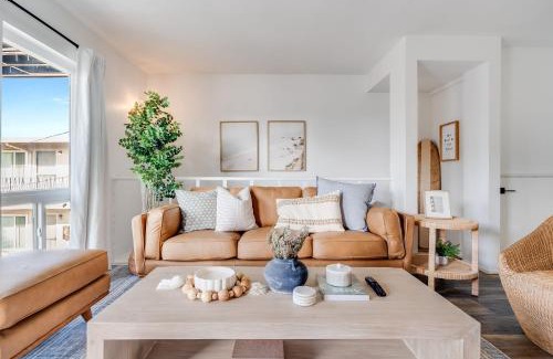 Crown Point House | Jewell Street Gems Two homes in one