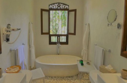 Habaraduwa Villa | JH Villa - Jungle Villa and Beach House