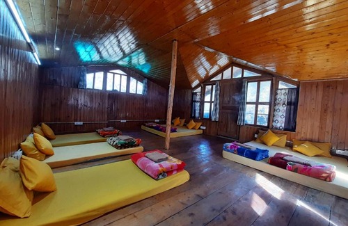 Banjar House | Jibhi Brook Retreat(The Lost Escape)