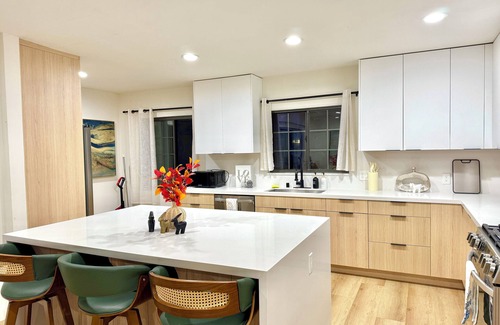 La Habra House | Jie’s Backyard Bliss · La Habra 4B3B Home + Pool