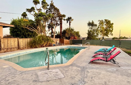 La Habra House | Jie’s Backyard Bliss · La Habra 4B3B Home + Pool