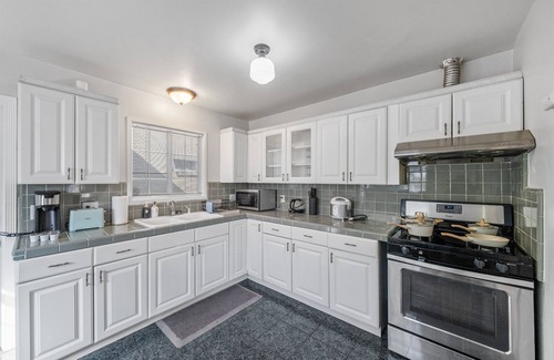 Pasadena House | Jie’s Pasadena · Stylish 2B1B Home 5 mins to PCC