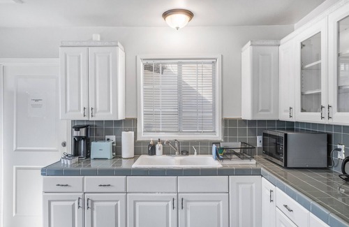 Pasadena House | Jie’s Pasadena · Stylish 2B1B Home 5 mins to PCC