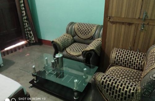 Dhikuli House | Jim Corbett Homestay, Beside NEST RESTAURANT, village LADUA, Jim Corbett National Park Near Bijrani, Garjiya Zones