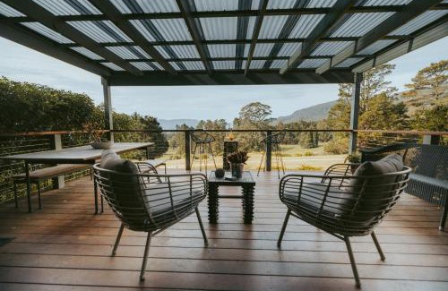 Kangaroo Valley House | Jimmys Cabin - Kangaroos, Kookaburras, Sleeps 4!
