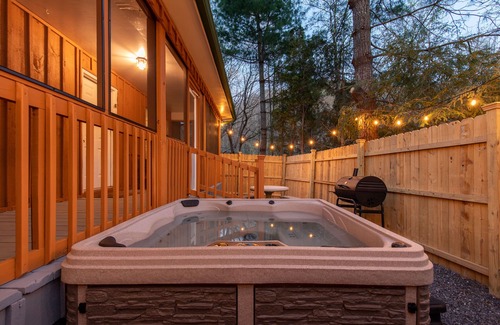 Cosby Cabin | Jireh Mount Cabin | Game Room, Minutes to National Park!