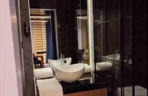 Rasimpasa Apartment | JirHouse Sarıköşk Suite Gray