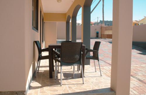 Karas House | JJP SELF CATERING - Three bedroom house