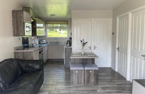Bude Ski Chalet | JJs Lodge Holiday Home 14 The Park Bude