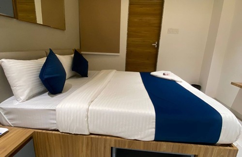 Rau Hotel | JMB Hotel Height