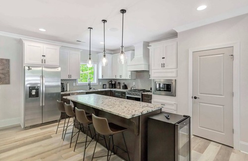 Salem House | Jocassee Retreat - .5 miles from Lake Jocassee