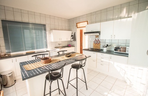 Windhoek Apartment | John-Lou's Luxury Self-catering Apartment