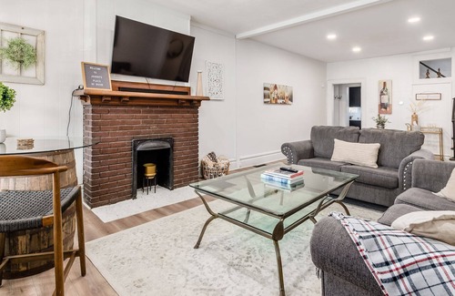 Weinland Park House | Johnny's Place - 3 BR/1BA