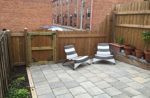 Downtown Baltimore House | Johns Hopkins Medical Campus w/Parking