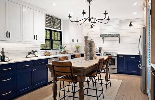 Johnson City House | johnson odiorne haus Near Wineries