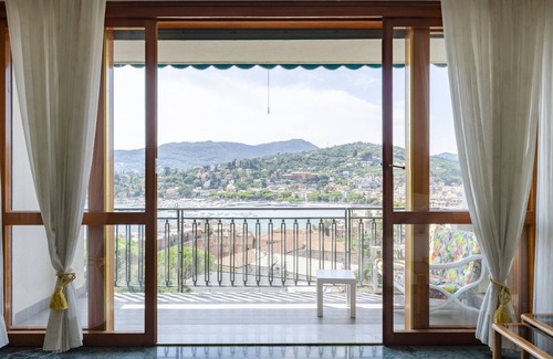 Rapallo Apartment | JOIVY Apartment In Rapallo W/Gulf View