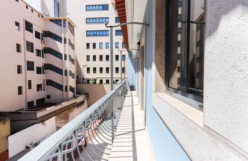Sao Jose Apartment | JOIVY Classy apt near Avenida station