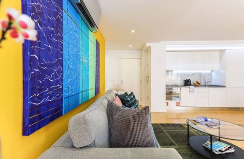 Sao Jose House | JOIVY Spacious & elegant 1-bed flat, moments from Avenida station