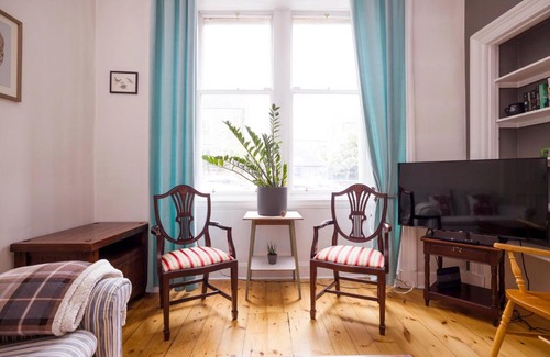 Dalry Apartment | JOIVY Splendid Apartment near Haymarket