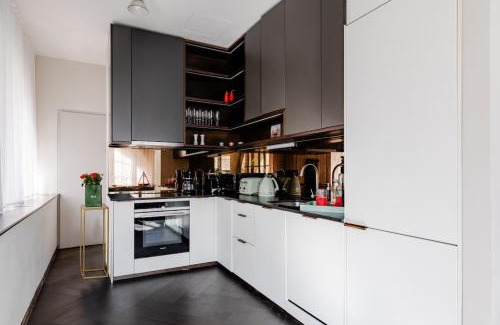 Covent Garden Apartment | JOKER! Off Oxford St! 3Bed 3Bath LuXXe Hideaway for Stylish Families and Couples
