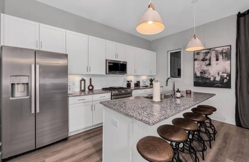 Talbot's Corner Villa | Jolene`s Rooftop - Amazing views of downtown