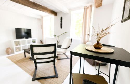 Bargemon Apartment | Joli 2P - Piscine & Parking