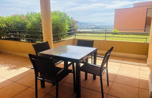 Les Termes Apartment | Joli Appartement 2 Chambres - Terrasse vue mer