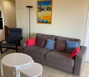 La Napoule Apartment | Joli appartement calme avec vue piscine