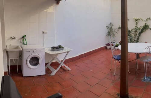 Aguilas Apartment | Joli Appartement Avec Patio,deux pas de la Plage,centre Face au Marché Couvert