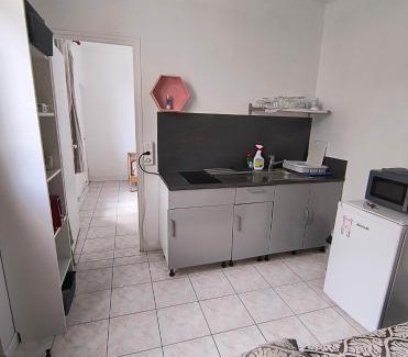 Epinay-sur-Seine Apartment | Joli appartement deux pièces avec terrasse dans le calme