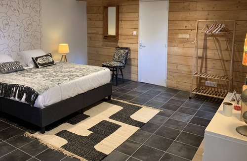 Charce-Saint-Ellier-sur-Aubance House | Joli Gîte Cosy, Jardin et Piscine Proche D'angers