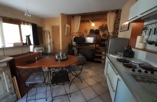 Peret Apartment | Joli loft dans village pittoresque