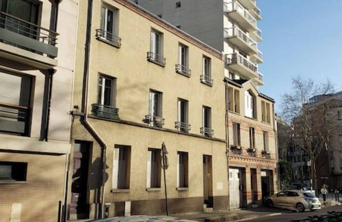 Silly-Gallieni Apartment | Joli Studio en Dernier Étage