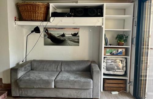 Vaugneray Apartment | Joli studieux lumineux et aménagé avec piscine privée