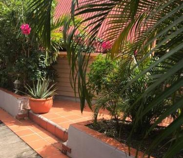 Concordia Apartment | Joli studio entier avec jardin au calme