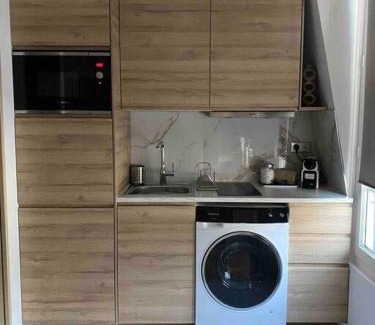 Batignolles Apartment | Joli studio paris 17