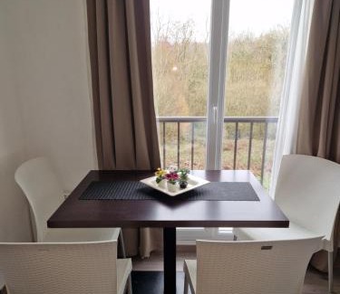 Equemauville Apartment | Joli T2 avec piscine aux portes de Honfleur