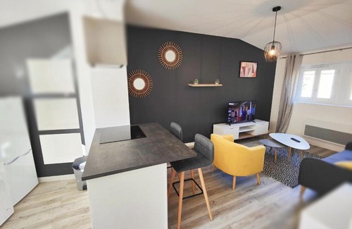 Riom Apartment | Joli T2 Scandi