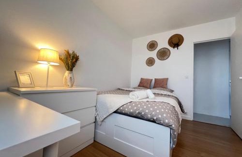 Sannois Bed & Breakfast | Jolie Chambre Confortable