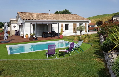 Sainte-Foy-d'Aigrefeuille House | Jolie Maison 3 Chambres Avec Jardin et Piscine