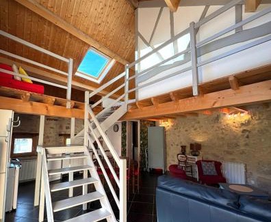 Esparron House | Jolie maison de village en pierre