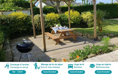 Guisseny House | Jolie maison en pierre avec grand jardin pour 6