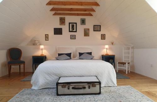 Guisseny House | Jolie maison en pierre avec grand jardin pour 6